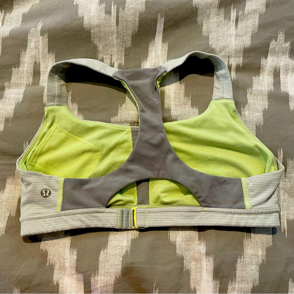 Lululemon sports bra M